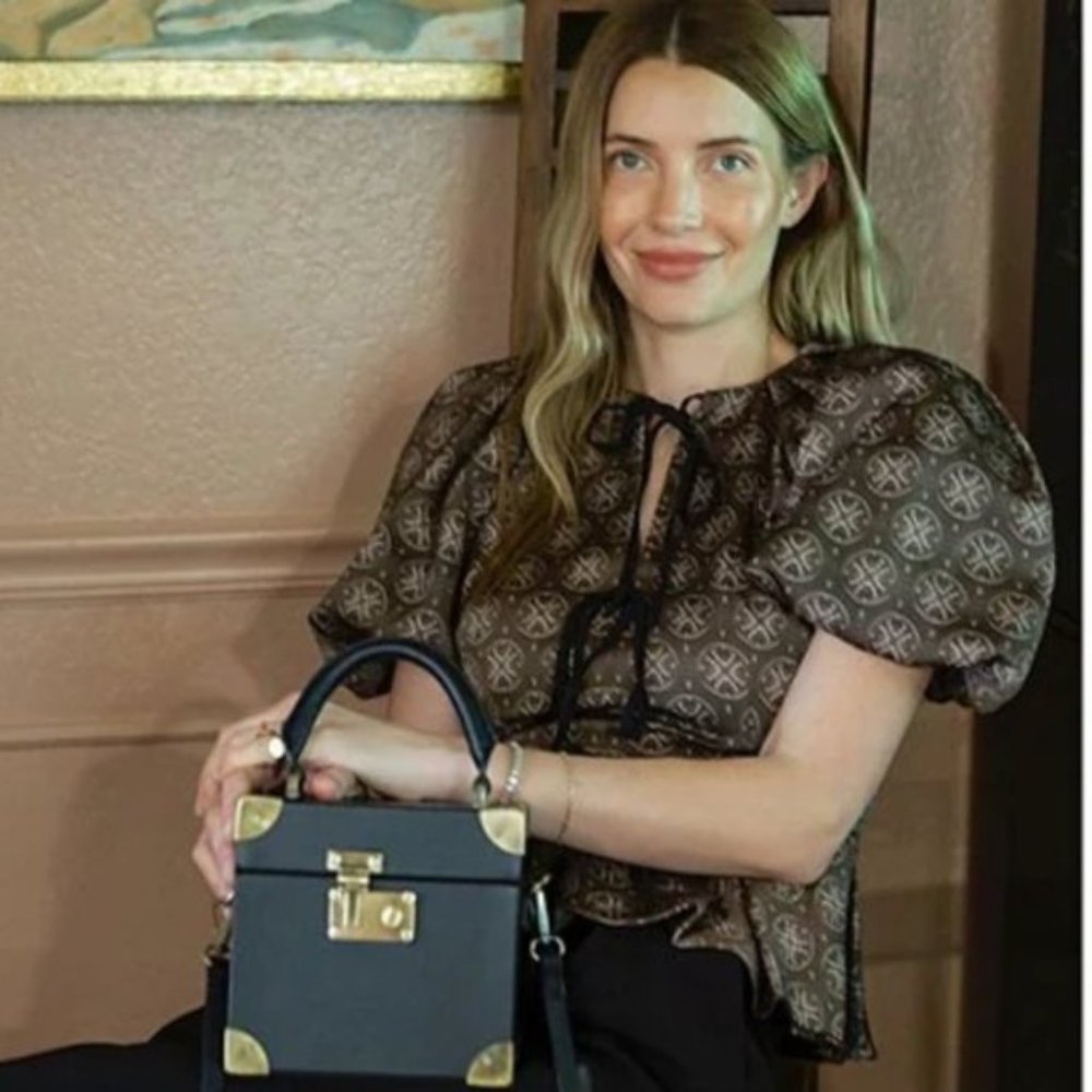 Antonio Melani x Courtney Grow Delphine Medallion Printed Short Puff Sleeve Crew